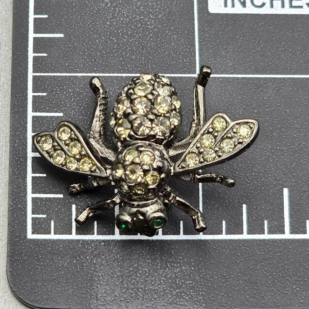 Joan Rivers Bee Brooch Pin 1.25" Clear Rhinestones Green Eyes Silver-Tone Signed - Picture 6 of 6